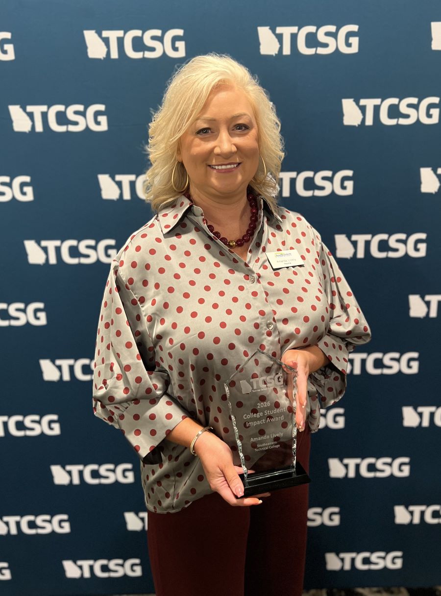 Amanda Lively Recognized with Southeastern Tech’s Student Impact Award