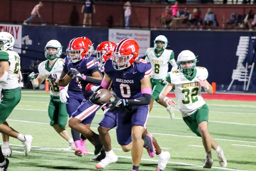Toombs County Stings Savannah Country Day, 42–7