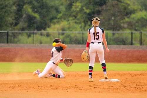 Lady Dogs Fall to Tattnall County in 8 Innings
