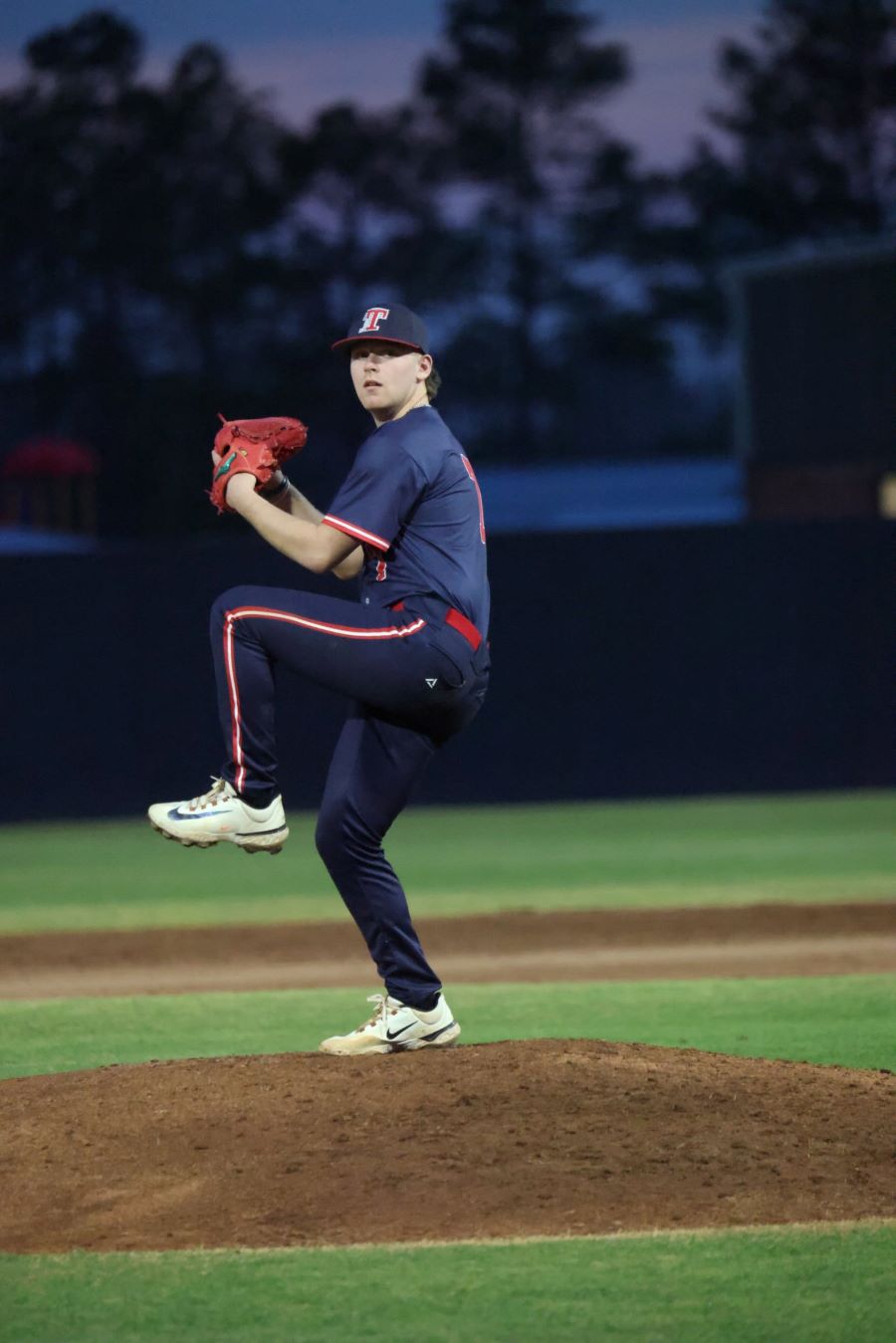 2 13 26 Ty H Ty Hutchinson 7